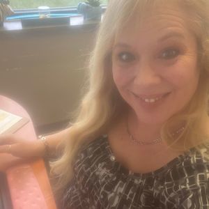 Meet your Posher, Candi